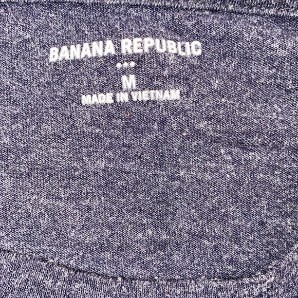 Banana Republic blue graphic T-shirt size medium - Picture 3 of 5